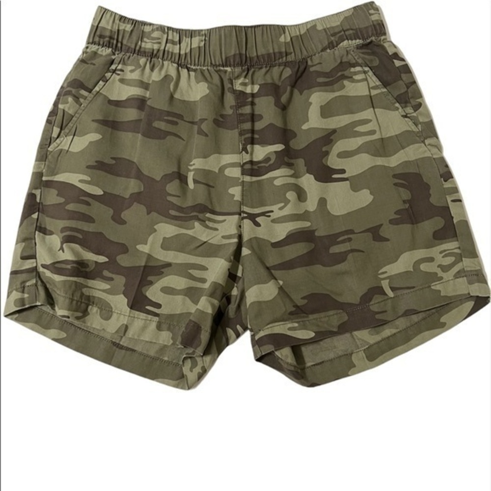 Social Standard by Sanctuary Camo Shorts Size S